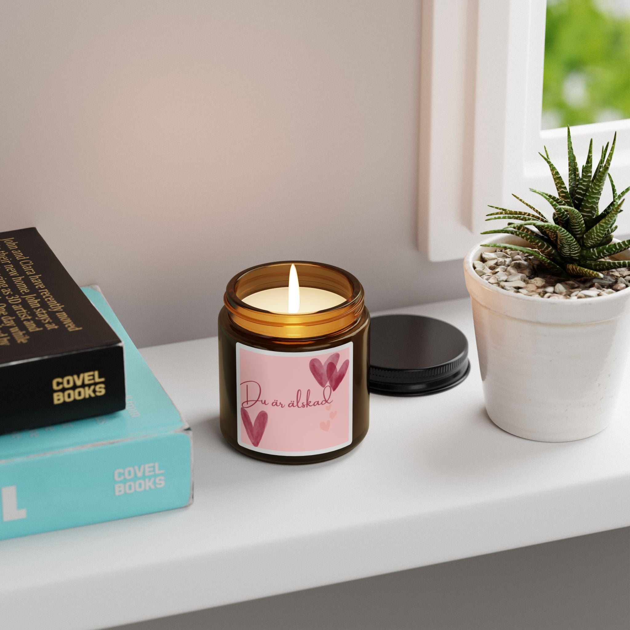 Romantic “Du er elsket” Soy Candle — Amber Jar, Heart Design