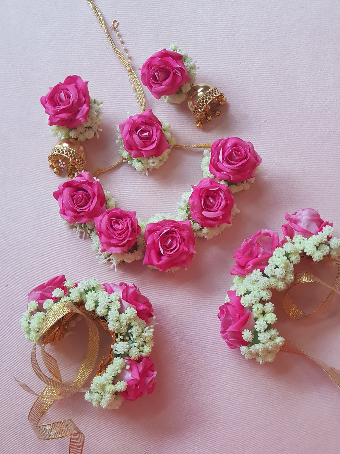 Pink Rose & Baby’s Breath Bridal Suite
